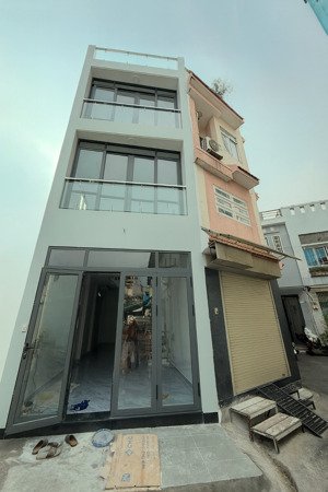 cho thuê nhà nguyễn kiệm gần nguyễn đình chiểu p.9, phú nhuận nhà mới 4pn, hẻm xe tải