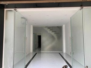 cho thuê nhà mặt tiền đường số, 6 phòng ngủ quận 4