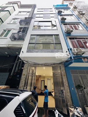 ô tô tránh nhau - vỉa hè - thang máy - kinh doanh - mặt tiền rộng - gara ô tô - full nội thất