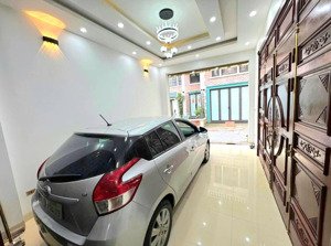 nhà mặt ngõ liên mạc, ô tô tránh nhau, ngõ thông, dt 37m 4 tầng lô góc,nhà có 4 pn sẵn nội thất