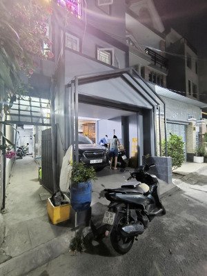 mặt tiền kd tốt, 4 tầng, gần phạm văn đồng, dòng tiền 10tr/th, vừa ở vừa kd, 5x18; chỉ 7,6 tỷ.