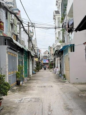 Nhà đúc lửng rất rộng 4mx14m đường 5m hiệp thành 13 q12