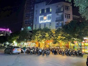 cho thuê nhà mặt phố vương thừa vũ siêu nhận diện, diện tích sử dụng:90m2, mặt tiền:hơn 20m, mọi mh