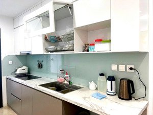 hiếm! bác hoà nghỉ hưu bán ch sun square giá 7tỷ850 (trục hoa hậu) 3pn, nội thất tbn. lh 