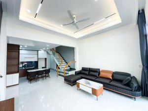 chủ gửi bán nhà 1 trệt 2 lầu (hoàn công) kdc hoàng minh chánh p. hoá an