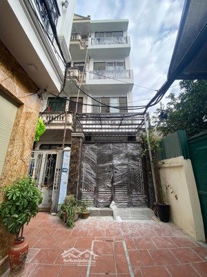 bán nhà lô góc vip nhất cầu giấy nhà đẹp hoa hậu, thiết kế hiện đại, full