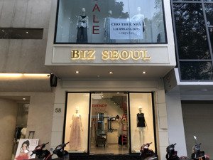 cho thuê nhà mặt phố bà triệu vị trí trung tâm, có thang máy. nhà 7 tầng mt 4,5m2. lh: 