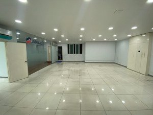 cho thuê văn phòng 104m2, 30tr/tháng, ngay trung tâm quận 1