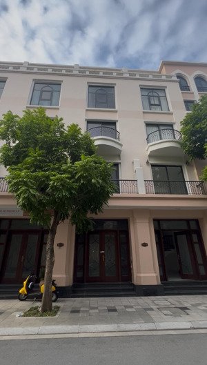 bán gấp liền kề 5 tầng sd 185m2 sàn hướng đông nam gần công viên vh ocean park 2 sẵn sổ giá 7 tỷ 3