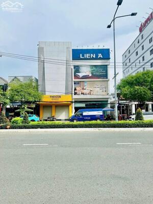 CHO THUÊ NHÀ TRỆT 3 LẦU MẶT TIỀN ĐƯỜNG 30/4 – GẦN CAO ĐẲNG CẦN THƠ – CÓ THANG MÁY