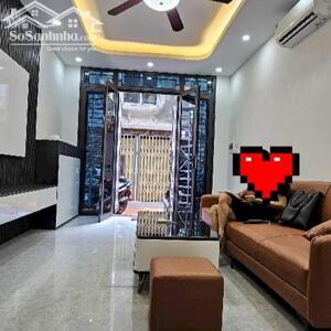 Bán nhà Tam Khương nhà đẹp ở ngay 33m 5 tầng giá 8.5 tỷ ngõ thông hai thoáng full nội thất .