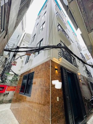 lô góc 7 tầng thang máy đống đa hào nam cần bán