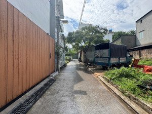 chính chủ bán đất tặng cặp nhà 3 tầng vừa ở vừa cho thuê ổn định hàng tháng, nhà gần hồ