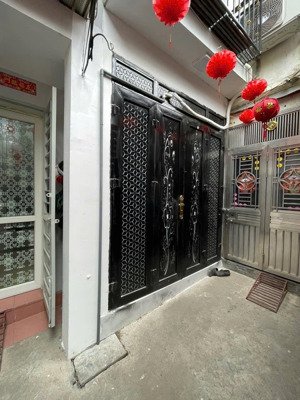 nhà đẹp hiếm tại kim mã - ba đình, 17m 2 ngủ, 3wc giá chỉ 2.9tỷ phù hợp vợ chồng trẻ