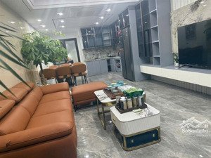 bán nhà gần chợ đồng đồng dinh long biên 60m2, 7t full đồ, kinh doanh, đường 8m thông, giá 16.7 tỷ