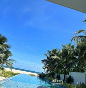 biệt thự biển 1.000 m² hồ bơi 90 m² cạnh casino hồ tràm. nhà còn như mới, chủ ở rất ít.