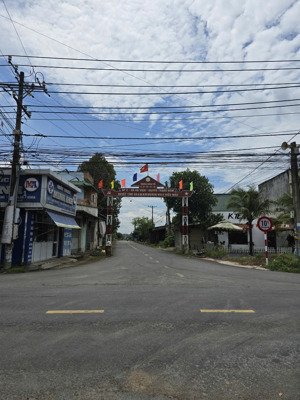 bán đất hơn 100m2 thổ cư - mặt tiền 8m tại xã an viễn,huyện trảng bom, tỉnh đồng nai