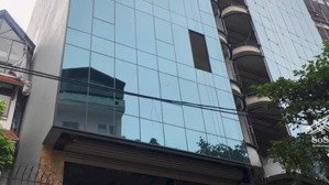 bán nhà mặt phố giảng võ, dt 150m2 x 3 tầng, mặt tiền 8m, giá 70 tỷ.