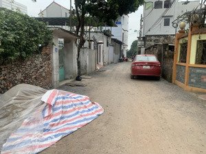 cần bán 63 bám mặt trục thông rộng ô tô tránh tại thị trấn đại nghĩa