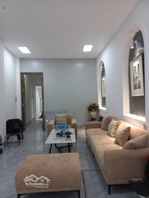 chính chủ bán nhà mặt phố văn chương ô tô tránh, vị trí kinh doanh đỉnh cao, dòng tiền ổn định