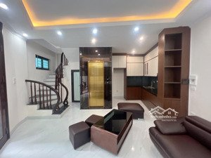 chính chủ gửi bán lô góc trần phú, hà đông - thang máy - full nội thất hơn 8 tỷ