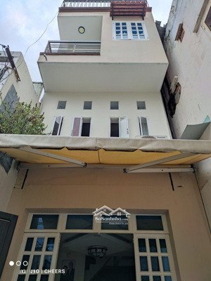 sát mặt tiền âu cơ- tân phú- 45 m2 ,
3 tầng, nhỉnh 4 tỷ. nhà đẹp hẻm sạch ở ngay.