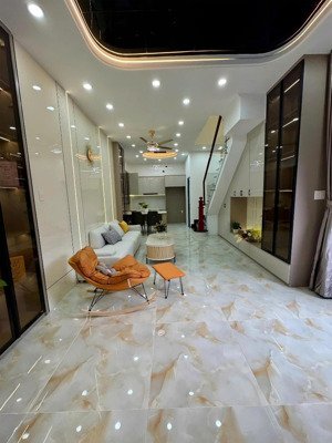 nhà sát hxh quang trung, p 10, gò vấp giá chỉ nhỉnh 6 tỷ