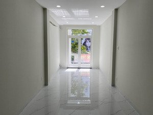 cho thuê nhà mặt phố 582 nguyễn đình chiểu, 40 triệu/th, 72m2, 4pn, 3wc, q3, hcm