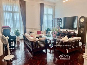 giá cực rẻ - vợ chồng tôi cần bán căn hộ 192m2 the manor, sổ đỏ sẵn giao dịch, nội thất cao cấp