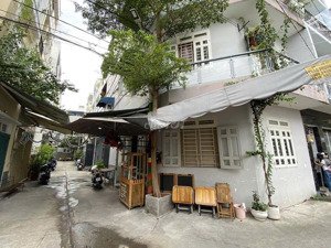 nhà góc 2 mặt tiền chủ ở lâu năm nguyễn thái sơn p4 gò vấp!