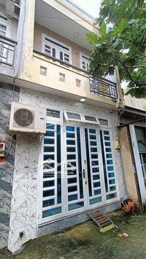 cần tiền bán gấp căn nhà giá 750 triệu ở ngay đường đinh đức thiện gần chợ bình chánh