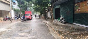 ct kho xưởng đường đức diễn, p phú diễn, ngay đầu văn tiến dũng, dt 152m2, điện 3fa, xe công vào.