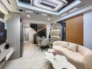 bán nhà mới xây 4 tầng btct 3pn đầy đủ nội thất đường cách mạng tháng tám phường 11 quận 3