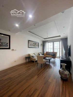 em đổi nhà cần bán căn 2 ngủ số 4 chính kính toà saphire