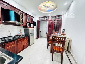 siêu hiếm hào nam 5 tầng khung cột chắc chắn trung tâm đống đa 10m ra phố s : 21m giá