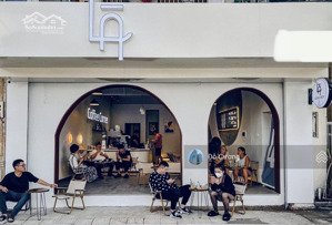 cần bán - bán gấp nhà mặt đường cầu giấy - 2 mặt trước sau - 265m2 x nhà c4, giá bán đất + mt 6,3m