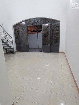 bán nhà gác lửng hai mặt tiền hẻm phương sài - trung tâm nha trang