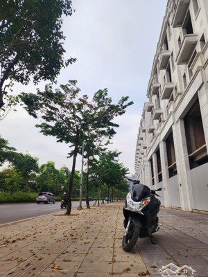 bán nhà đất mặt phố lý thánh tông 170m2 vỉa hè rộng 10m, siêu kinh doanh, trước mặt phố sau mặt ngõ