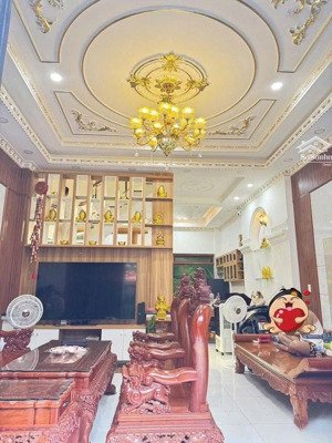 nhà đẹp ,gần mặt tiền bông sao, 4 tầng, (5.15x14m), nở hậu 5.6m- p5, quận 8