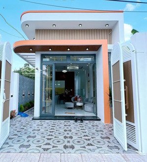 nhà cấp 4 đẹp 5x25 hưng nhơn - tân kiên. giá 750 triệu , kế bên bách hóa xanh hưng nhơn