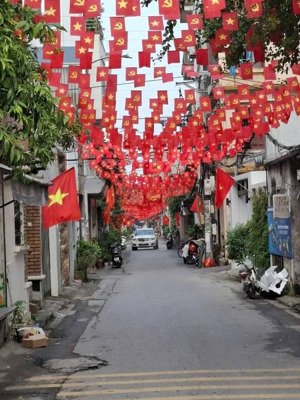 bán nhà phố ngọc thụy - long biên ngõ ô tô 16 chỗ dt 70m 4 tầng có sân để ô tô