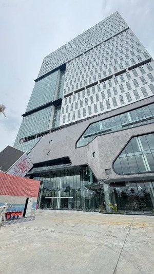 bán nhanh văn phòng hạng a 144m² view toàn thành phố, chỉ 55 triệu/m² vị trí vàng, sinh lời cao