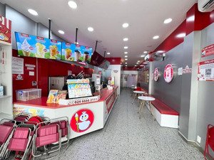 cho thu.ê nhà c4 mặt tiền #nguyễn #văn #linh - ( ngang 4m5 )
gi.á : 27 triệu / tháng
vị t