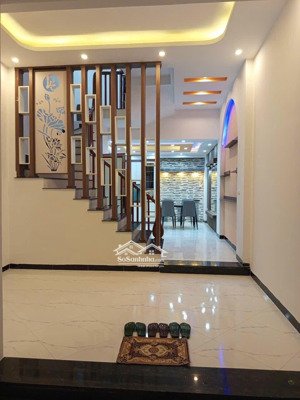 bán nhà 4 tầng trung tâm đại áng. vài bước ra hồ sinh thái