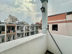 phòng trọ sinh viên ban công cửa sổ giá rẻ đầy đủ nội thất ngay cộng hòa - etown cộng hòa