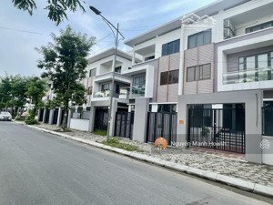 bán nhà biệt thự a2.2 thanh hà, 300m, view vườn hoa, giá chỉ 28.5 tỷ, hoàn thiện cơ bán 3.5 tầng