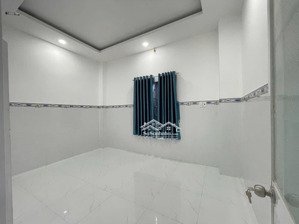 nhà cấp 4, diện tích 52m2, đường tân hiệp 4, hóc môn, giá 2 tỷ 8