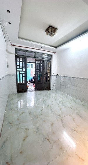 chdv gần emart gò vấp hxh 4 tầng 7pn 7wc thu nhập 420tr/ năm