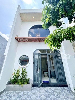 ngay ủy ban p. phước tân nhà phố 70m2 full nội thất trả trước chỉ 700tr sở hữu ngay