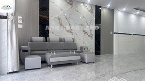 bán nhà mới xây 100m2 ( 5m x20m) - 2 tầng ô tô đỗ trong sân - sát chợ tăng nhơn phú b - giá: 7.5 tỷ